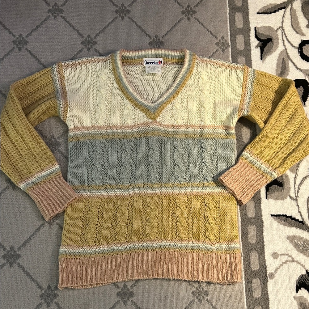 Vintage berries Women's V-Neck Acrylic Sweater